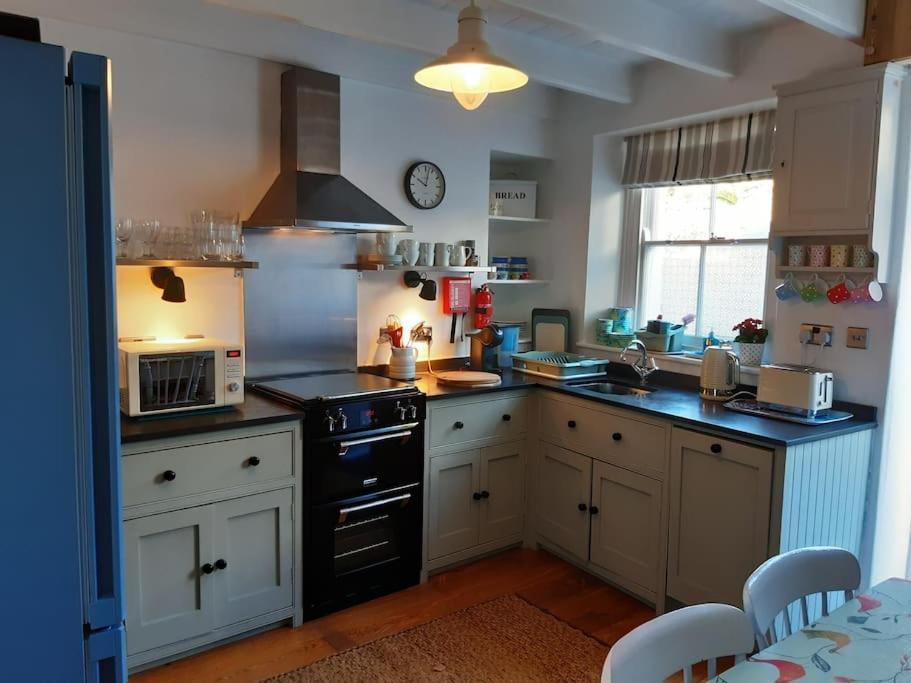 Corvus - Beautiful Cottage Half A Mile From Mousehole 펜젠스 외부 사진